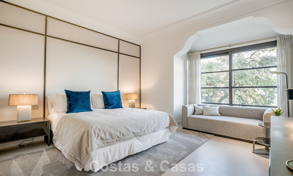 Boutique resort-style villa for sale with open sea views, nestled in the lush greenery of the exclusive La Zagaleta golf resort, Marbella - Benahavis 54086