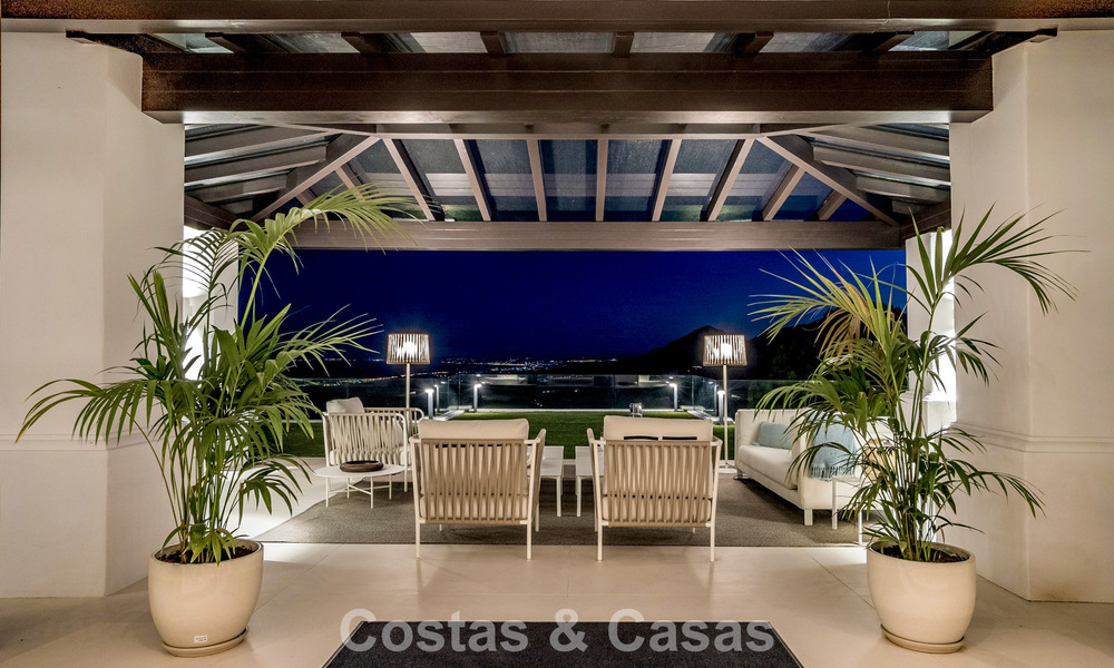 Boutique resort-style villa for sale with open sea views, nestled in the lush greenery of the exclusive La Zagaleta golf resort, Marbella - Benahavis 54117