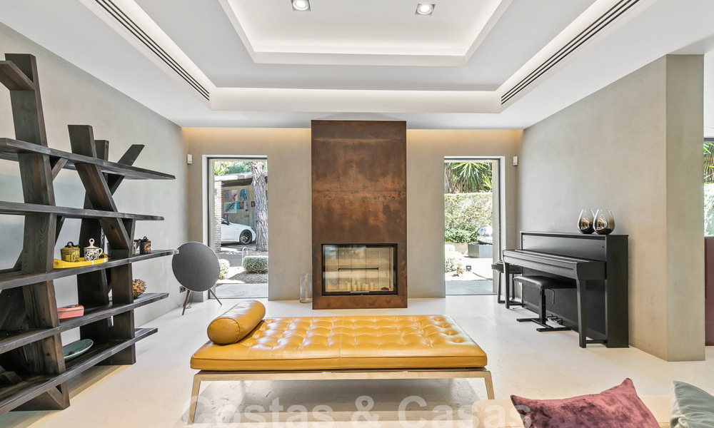 Rustic luxury villa for sale with private heated pool and contemporary interior, east of Marbella centre 55044