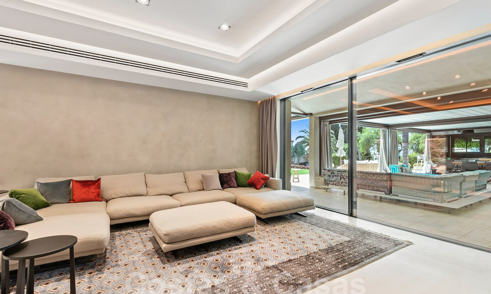 Rustic luxury villa for sale with private heated pool and contemporary interior, east of Marbella centre 55061