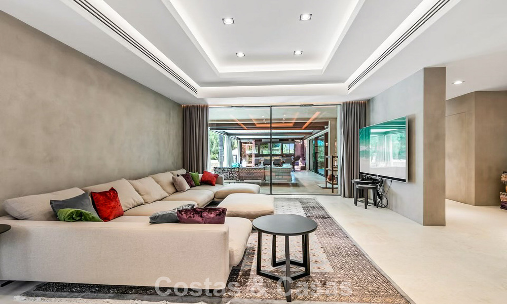 Rustic luxury villa for sale with private heated pool and contemporary interior, east of Marbella centre 786360