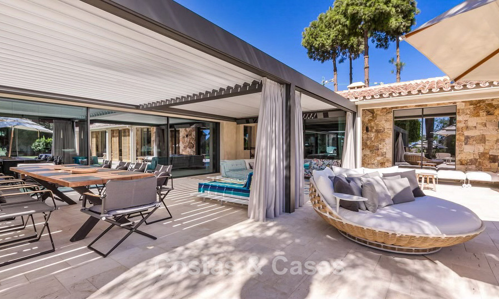 Rustic luxury villa for sale with private heated pool and contemporary interior, east of Marbella centre 786375