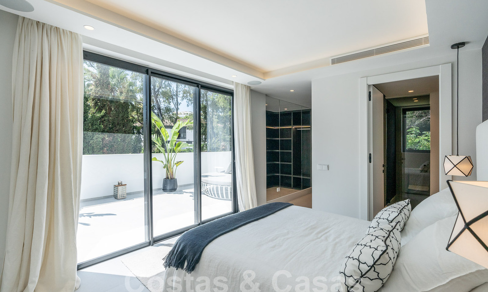 Contemporary renovated luxury villa for sale in the heart of Nueva Andalucia's golf valley, Marbella 54804