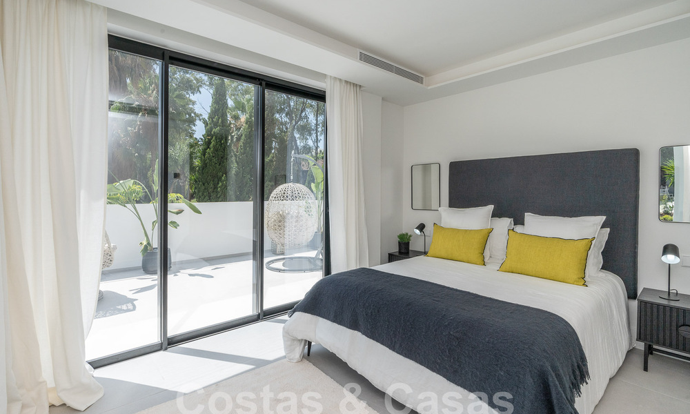 Contemporary renovated luxury villa for sale in the heart of Nueva Andalucia's golf valley, Marbella 54806