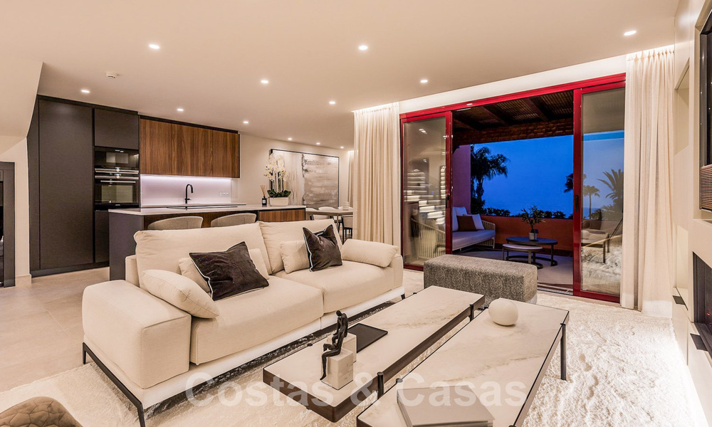 Luxury penthouse for sale in an exclusive beachfront complex on the New Golden Mile, Marbella - Estepona 55109