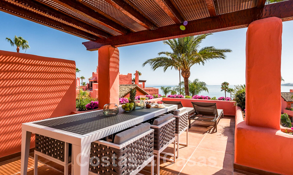 Luxury penthouse for sale in an exclusive beachfront complex on the New Golden Mile, Marbella - Estepona 55128