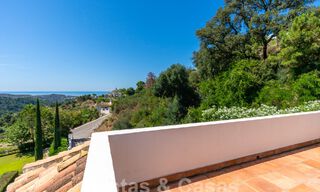 Detached luxury villa in a classic Spanish style for sale with sublime sea views in Marbella - Benahavis 55159 
