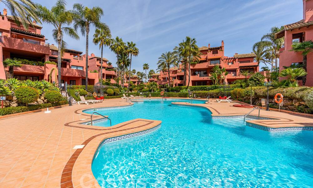 Luxury garden apartment for sale in a frontline beach complex on the New Golden Mile between Marbella and Estepona 55307