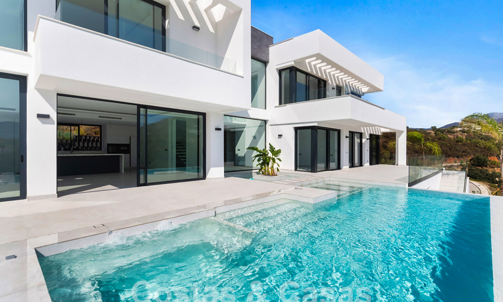 Brand new, modern luxury villa for sale with panoramic views in Marbella - Benahavis 61439