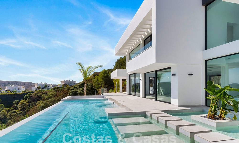 Brand new, modern luxury villa for sale with panoramic views in Marbella - Benahavis 61442