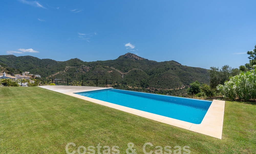 Luxury contemporary Andalusian-style villa for sale in fantastic, natural surroundings of Marbella - Benahavis 55277