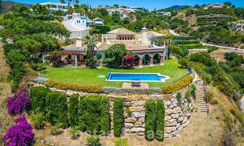 Spanish luxury villa for sale with panoramic views in gated community surrounded by nature in Marbella - Benahavis 55323