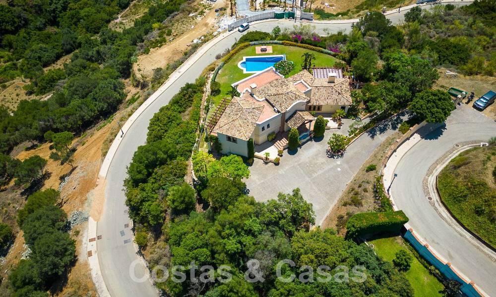 Spanish luxury villa for sale with panoramic views in gated community surrounded by nature in Marbella - Benahavis 55324
