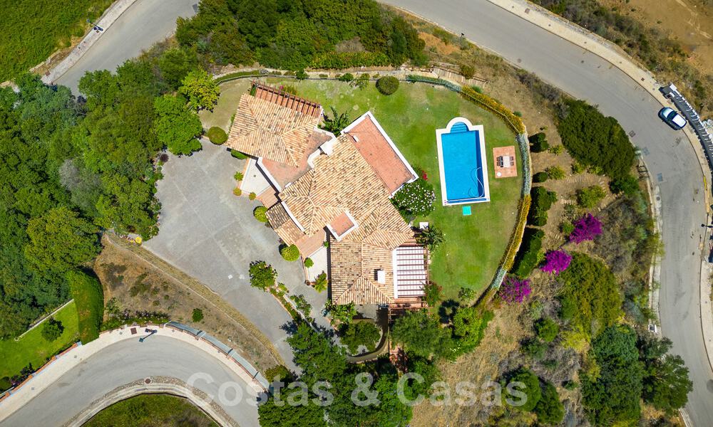 Spanish luxury villa for sale with panoramic views in gated community surrounded by nature in Marbella - Benahavis 55326