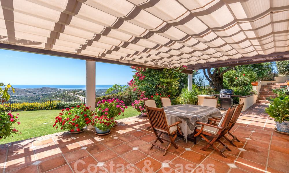 Spanish luxury villa for sale with panoramic views in gated community surrounded by nature in Marbella - Benahavis 55361