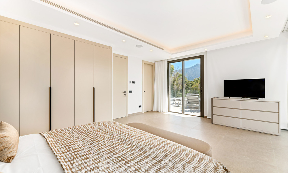 Spacious contemporary luxury villa located on frontline golf with views of La Concha mountain in Nueva Andalucia, Marbella 55568