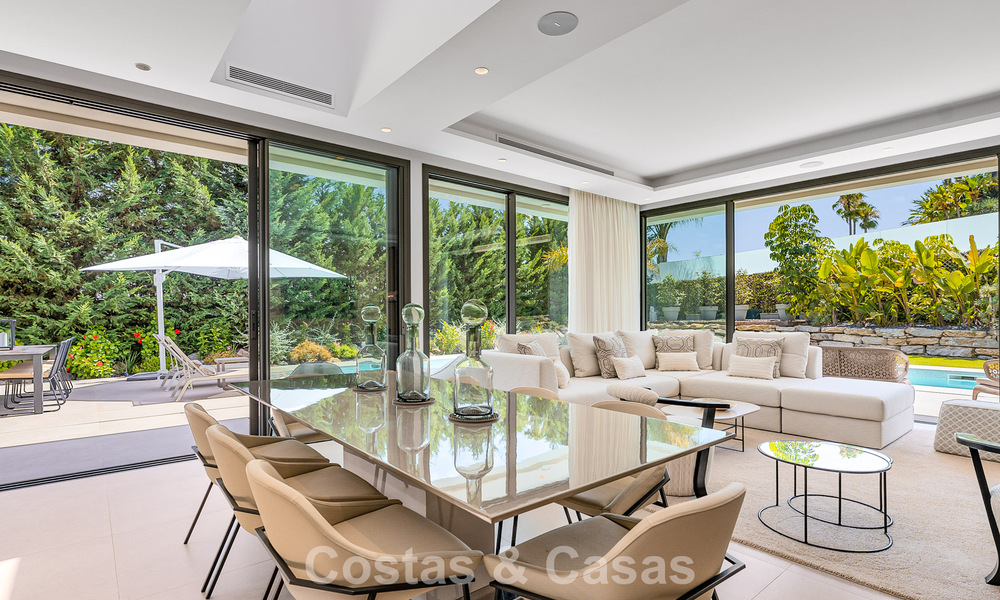 Spacious contemporary luxury villa located on frontline golf with views of La Concha mountain in Nueva Andalucia, Marbella 786410