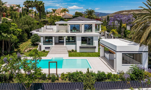 New, modernist designer villa for sale with golf course views in a golf resort, Marbella - Benahavis 55435