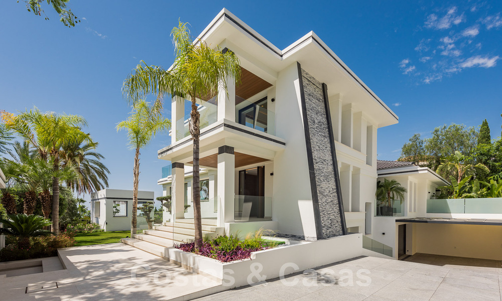 New, modernist designer villa for sale with golf course views in a golf resort, Marbella - Benahavis 55506