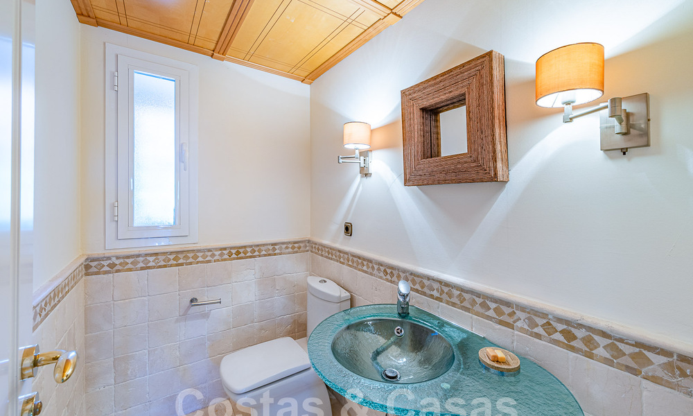 Move-in ready luxury apartment for sale in prestigious Sierra Blanca complex on Marbella's Golden Mile 54965
