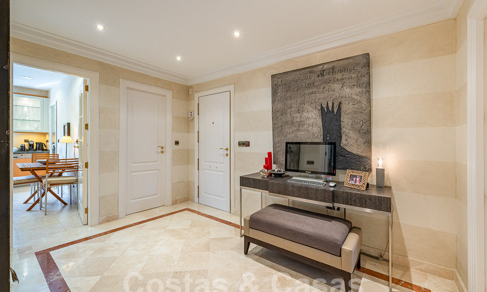 Move-in ready luxury apartment for sale in prestigious Sierra Blanca complex on Marbella's Golden Mile 54967