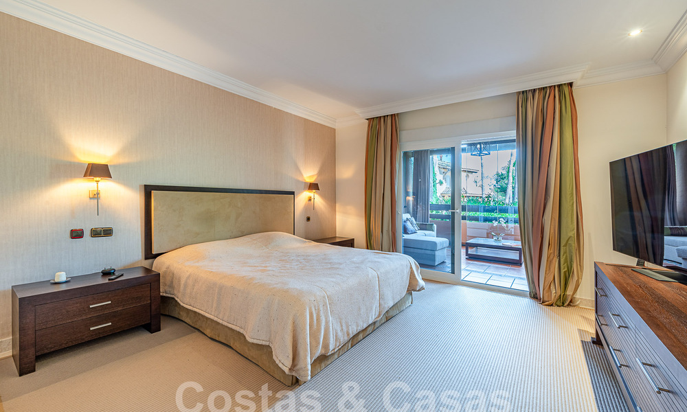 Move-in ready luxury apartment for sale in prestigious Sierra Blanca complex on Marbella's Golden Mile 54973