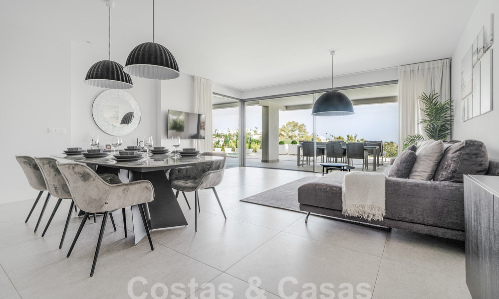 Luxurious, modern, ground floor apartment for sale with private heated pool and sea views, in Marbella - Benahavis 55631