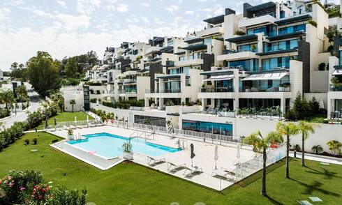 Luxurious, modern, ground floor apartment for sale with private heated pool and sea views, in Marbella - Benahavis 55641