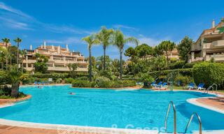 Luxurious duplex penthouse for sale in gated complex adjacent to golf course in Marbella - Benahavis 55994 