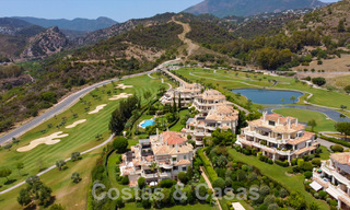 Luxurious duplex penthouse for sale in gated complex adjacent to golf course in Marbella - Benahavis 55999 