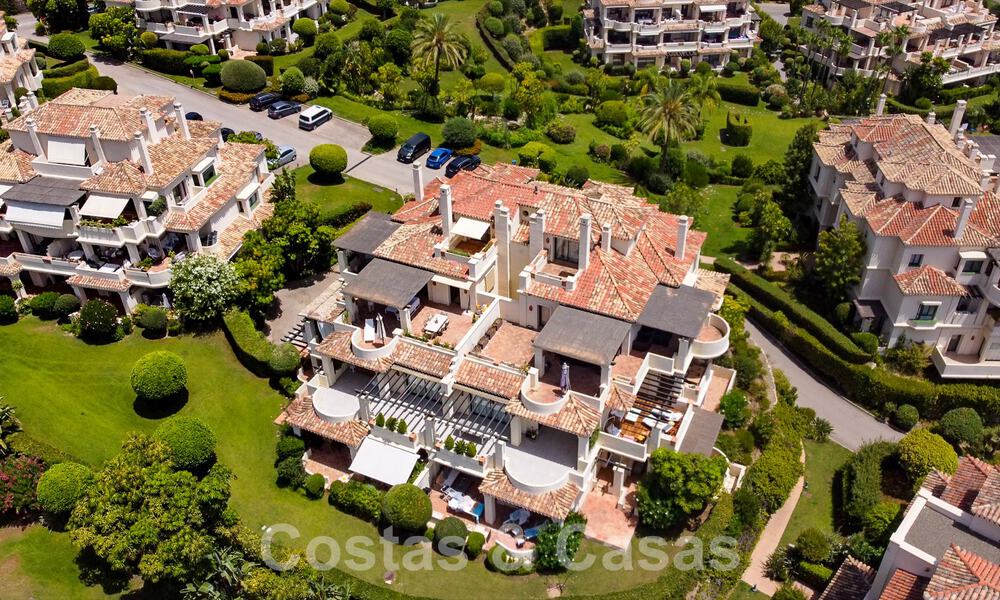 Luxurious duplex penthouse for sale in gated complex adjacent to golf course in Marbella - Benahavis 56000