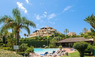 Luxurious duplex penthouse for sale in gated complex adjacent to golf course in Marbella - Benahavis 56008 