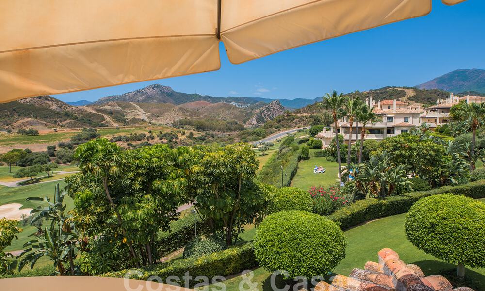 Luxurious duplex penthouse for sale in gated complex adjacent to golf course in Marbella - Benahavis 56037