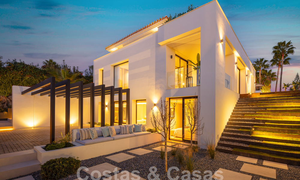 Superior renovated modern-style villa for sale in the heart of Nueva Andalucia' golf valley, Marbella 56040