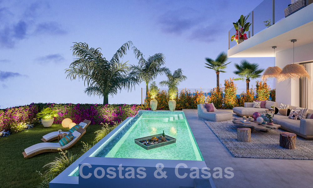 New development consisting of townhouses for sale, a stone's throw from the Golf Club in Mijas Costa, Costa del Sol 55619