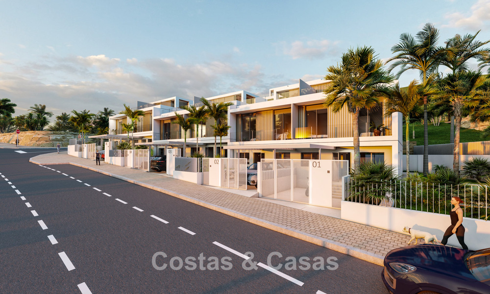 New development of 10 boutique homes for sale with stunning golf and sea views and private pool west of Estepona town centre 56286