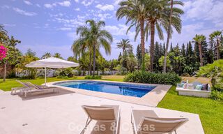 Stylish, single-storey villa for sale within walking distance of the beach on the New Golden Mile between Marbella and Estepona 56498 