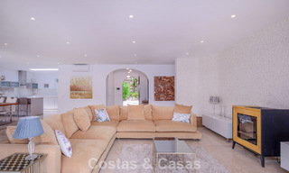 Stylish, single-storey villa for sale within walking distance of the beach on the New Golden Mile between Marbella and Estepona 56501 