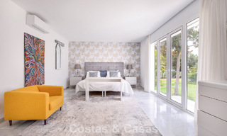 Stylish, single-storey villa for sale within walking distance of the beach on the New Golden Mile between Marbella and Estepona 56505 