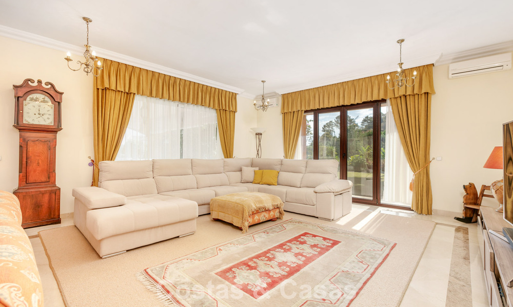 Prestigious luxury villa for sale in a classic Spanish style with sea views in La Quinta in Marbella - Benahavis 56538