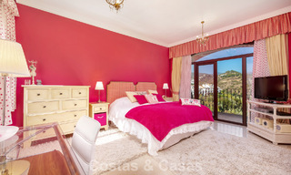 Prestigious luxury villa for sale in a classic Spanish style with sea views in La Quinta in Marbella - Benahavis 56540 