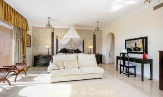 Prestigious luxury villa for sale in a classic Spanish style with sea views in La Quinta in Marbella - Benahavis 56551 