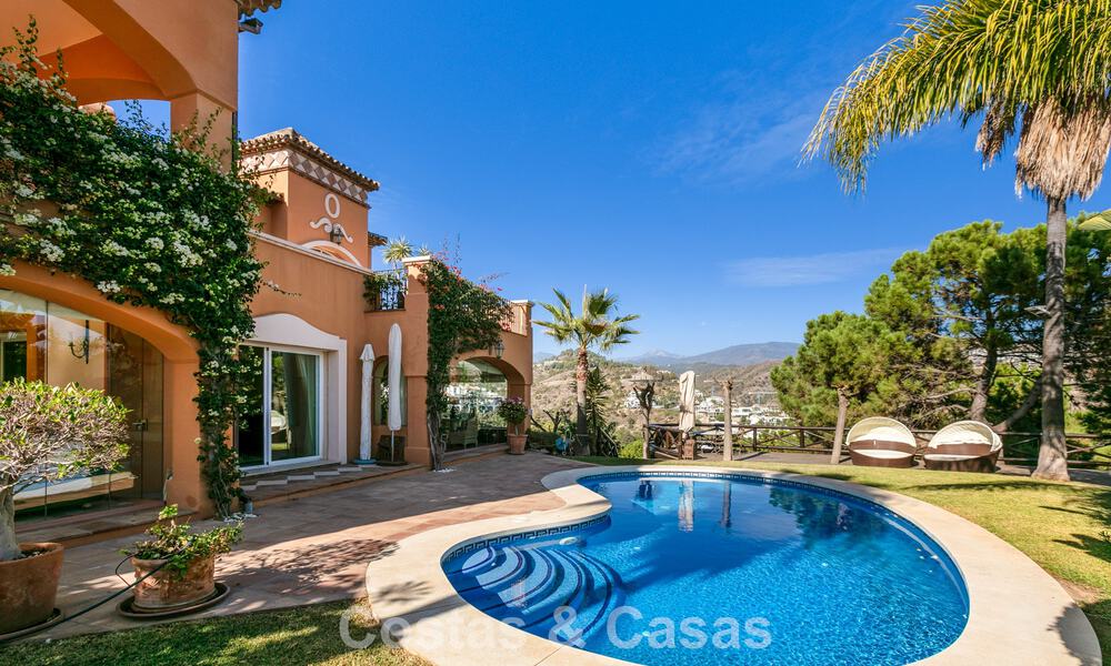 Prestigious luxury villa for sale in a classic Spanish style with sea views in La Quinta in Marbella - Benahavis 56555