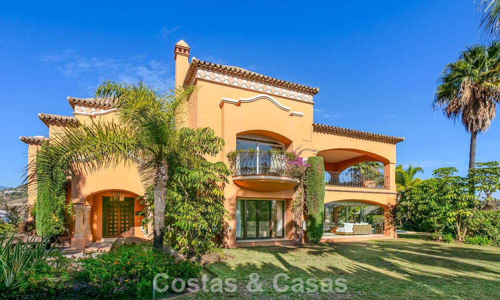Prestigious luxury villa for sale in a classic Spanish style with sea views in La Quinta in Marbella - Benahavis 56557
