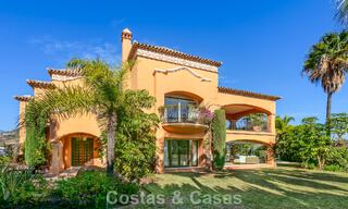Prestigious luxury villa for sale in a classic Spanish style with sea views in La Quinta in Marbella - Benahavis 56557 