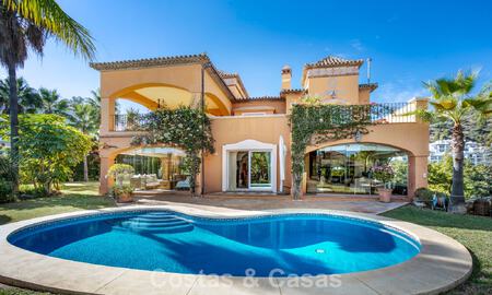 Prestigious luxury villa for sale in a classic Spanish style with sea views in La Quinta in Marbella - Benahavis 56558