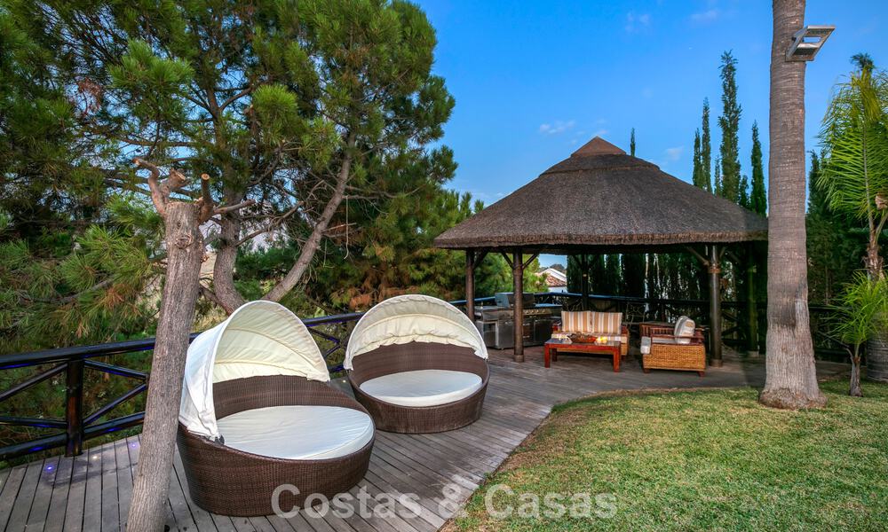 Prestigious luxury villa for sale in a classic Spanish style with sea views in La Quinta in Marbella - Benahavis 56567