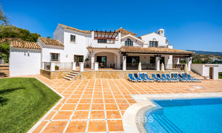 Luxury Andalusian-style villa surrounded by greenery on a large plot in Marbella - Estepona 56296 