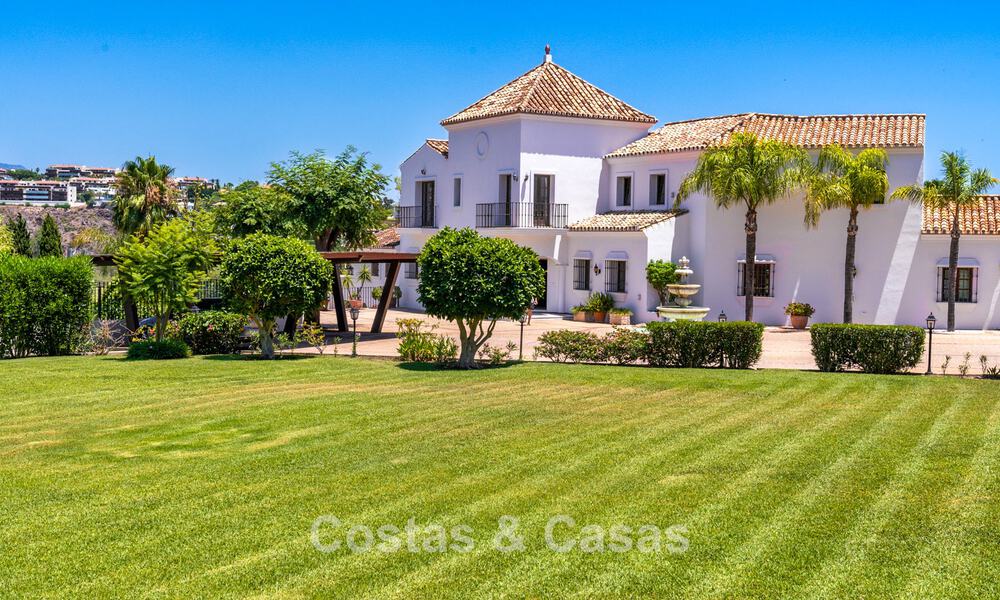 Luxury Andalusian-style villa surrounded by greenery on a large plot in Marbella - Estepona 56299