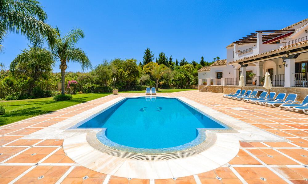 Luxury Andalusian-style villa surrounded by greenery on a large plot in Marbella - Estepona 56302